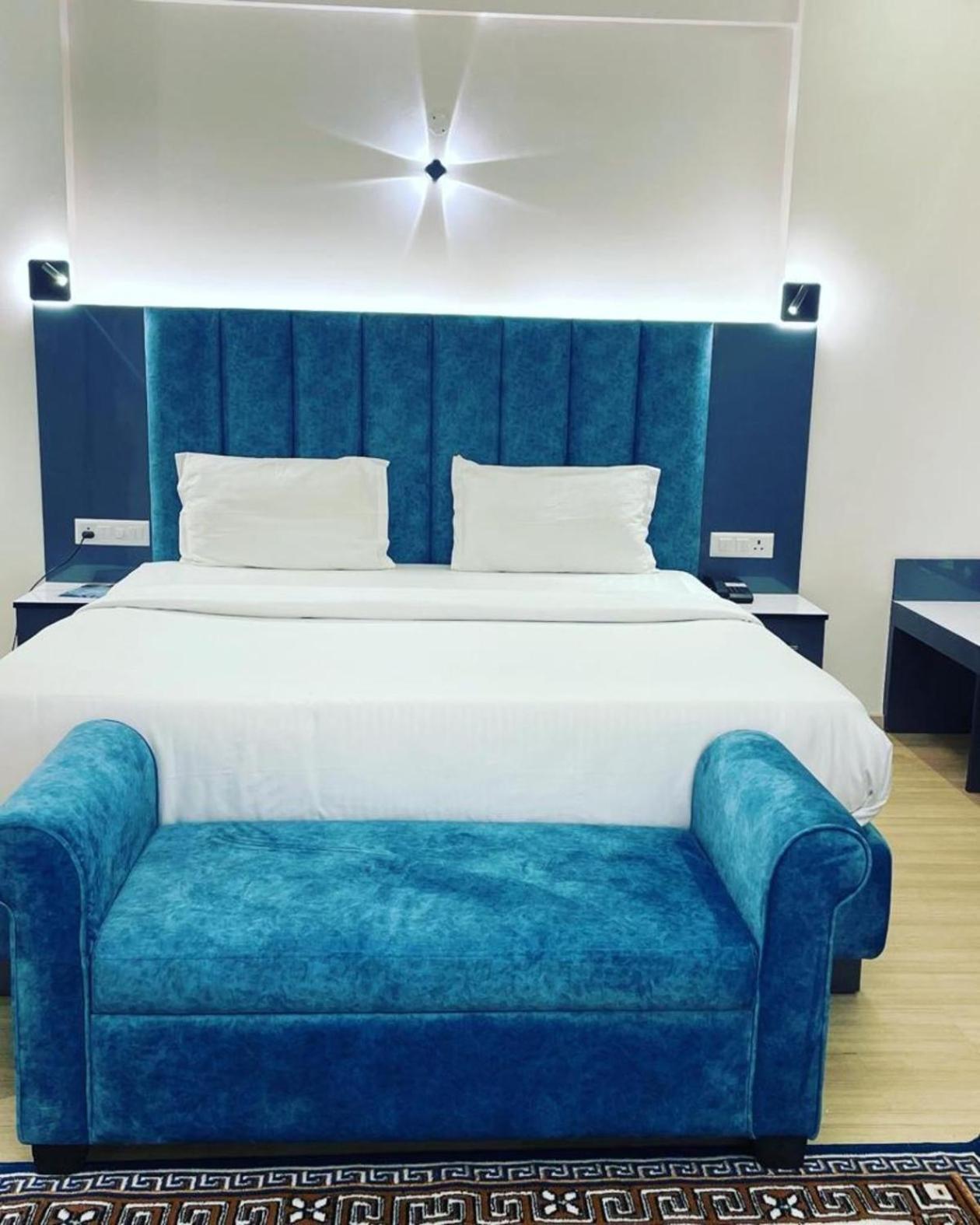 The Grace Residency - Gomtinagar, Lucknow Aparthotel ภายนอก รูปภาพ