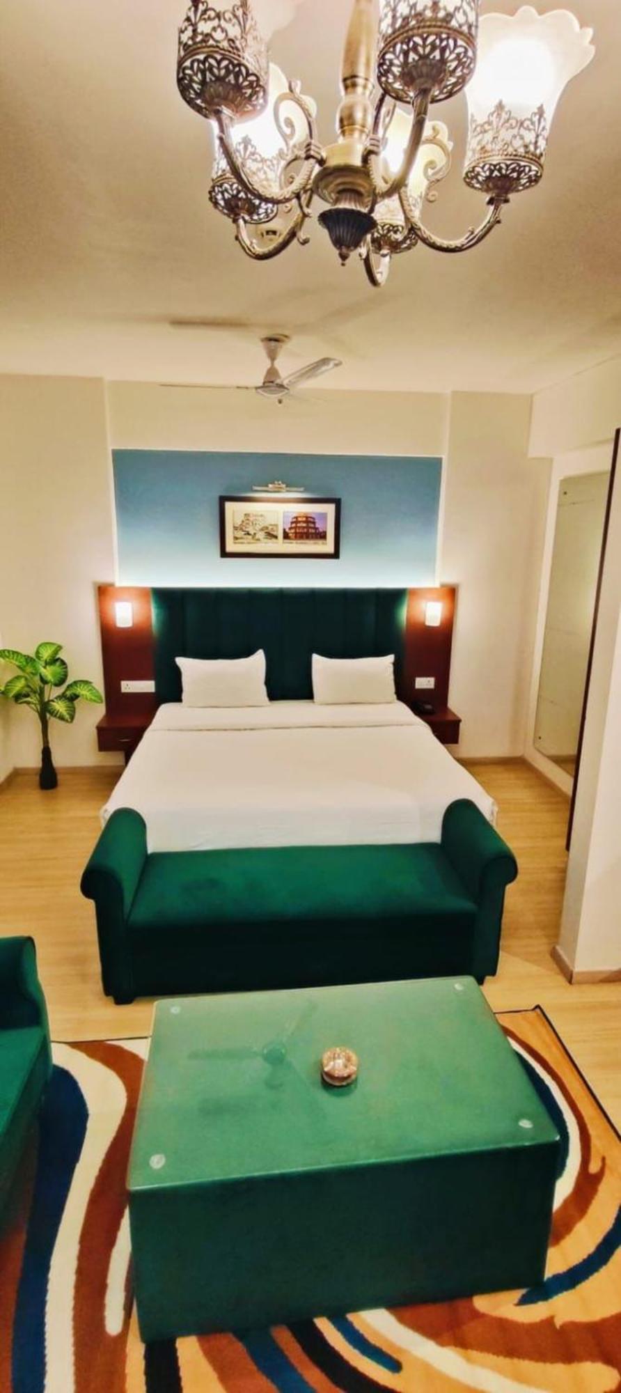 The Grace Residency - Gomtinagar, Lucknow Aparthotel ภายนอก รูปภาพ