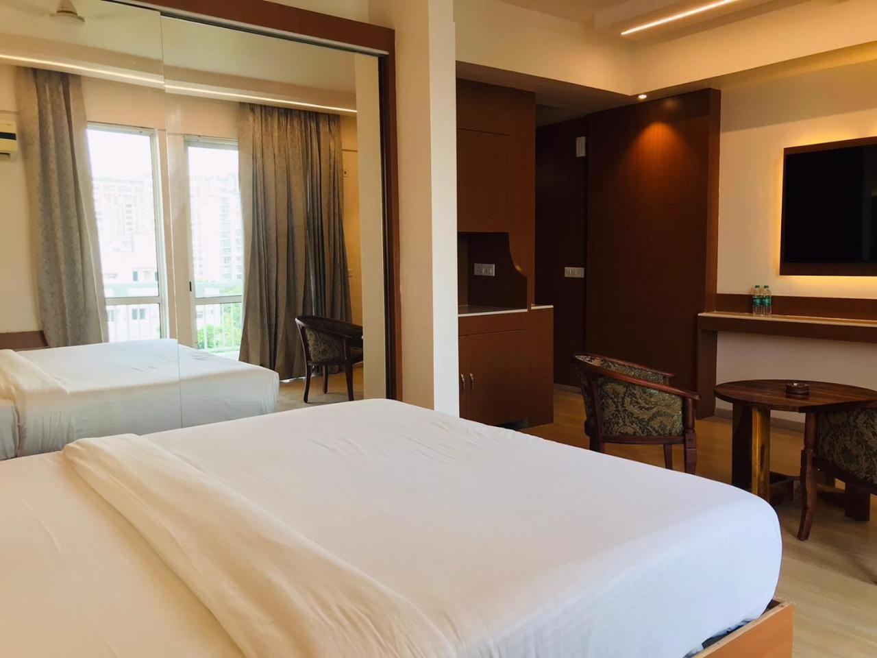 The Grace Residency - Gomtinagar, Lucknow Aparthotel ภายนอก รูปภาพ